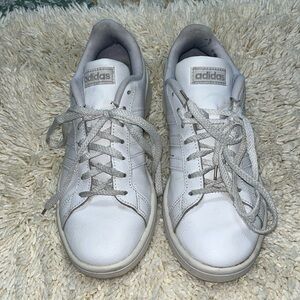 ALL WHITE WOMEN'S ADIDAS GRAND COURT 2.0 SNEAKERS WITH CLOUDFORM COMFORT sz 7